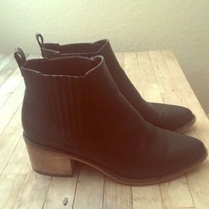 Size 9 Black American Eagle Ankle Boots